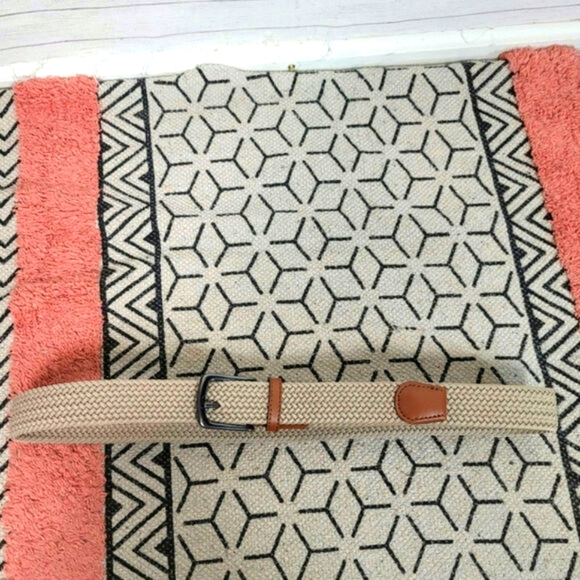 BRAIDED KHAKI TAN MENS BELT W TAN & SILVER BUCKLE DETAILS, SZ - Picture 6 of 8